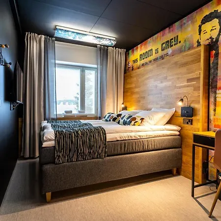 Time Nova - Sairaalan Vieressae Hostel *