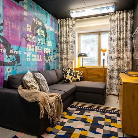 Time Nova - Sairaalan Vieressae Hostel *