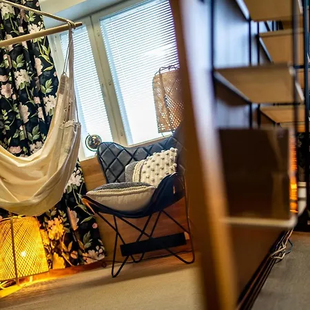 Time Nova - Sairaalan Vieressae Hostel