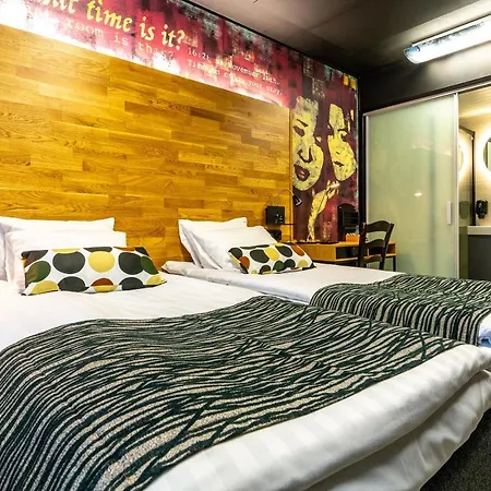 Time Nova - Sairaalan Vieressae Hostel *