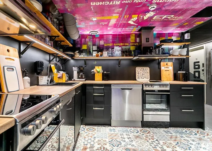 Time Nova - Sairaalan Vieressae Hostel *