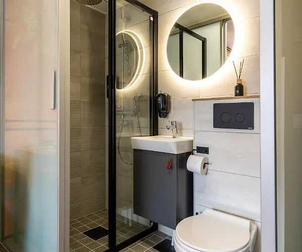 Time Nova - Sairaalan Vieressae Hostel *